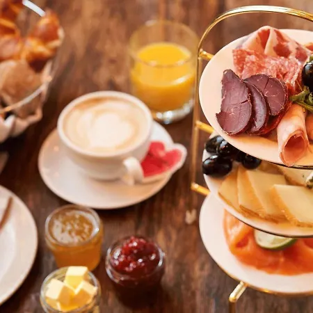 Reetland Am - Luxus Reetdachvilla Mit 3 Schlafzimmern, Sauna Und Kamin H07 Dranske