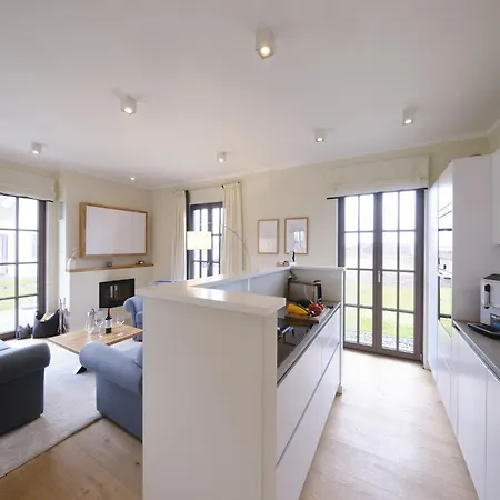 Villa Reetland Am - Luxus Reetdachvilla Mit 3 Schlafzimmern, Sauna Und Kamin H07 *