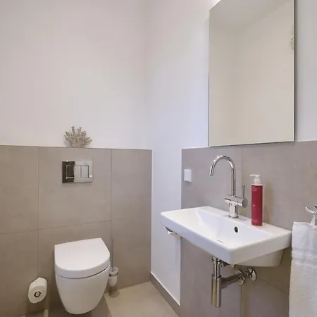 Villa Reetland Am - Luxus Reetdachvilla Mit 3 Schlafzimmern, Sauna Und Kamin H07