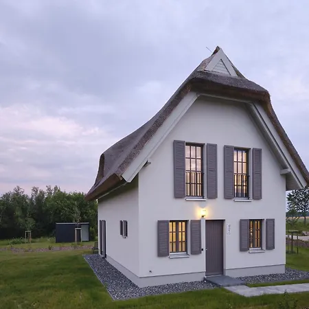 Villa Reetland Am - Luxus Reetdachvilla Mit 3 Schlafzimmern, Sauna Und Kamin H07